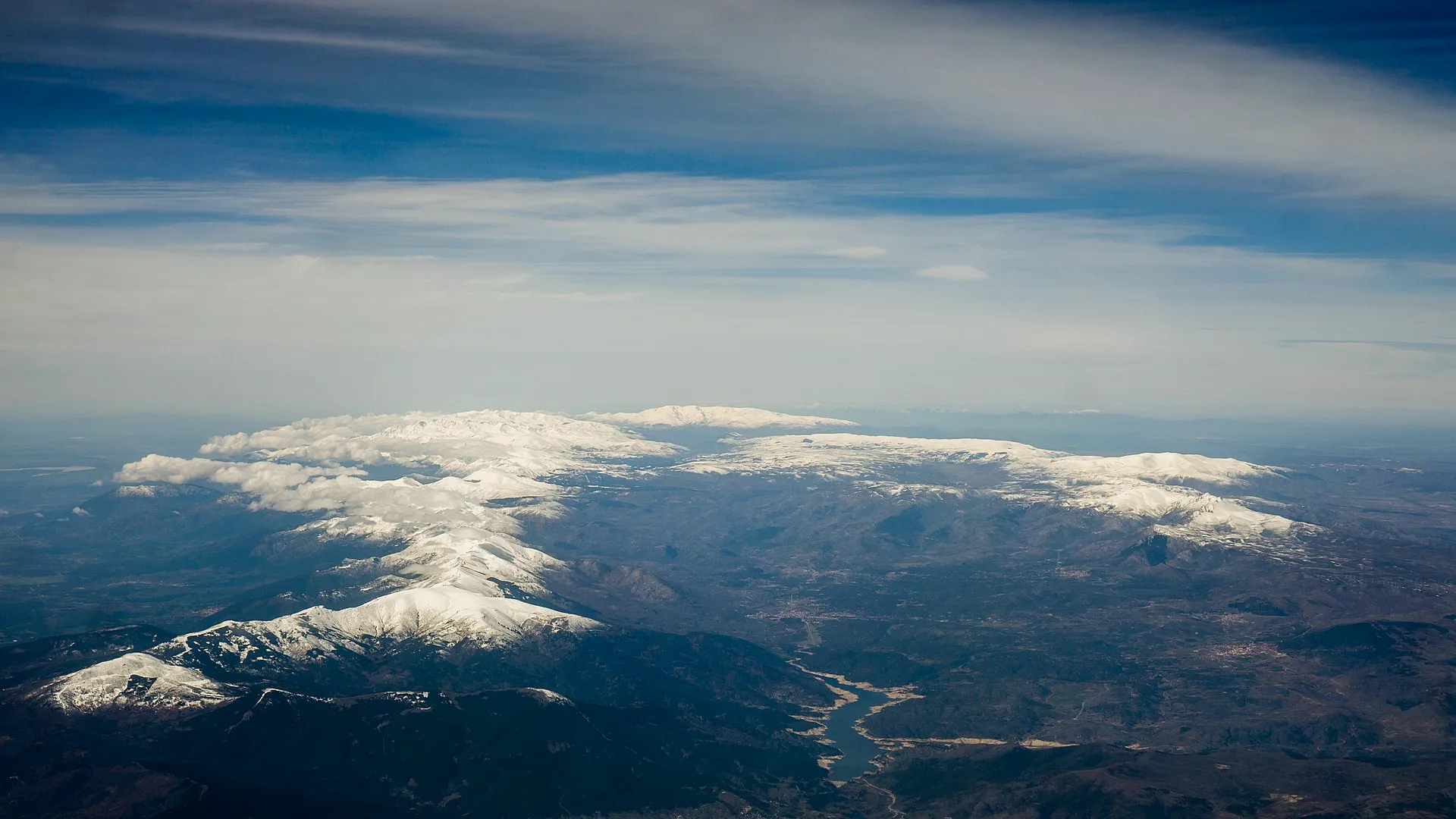 Vista aérea nevada de la Sierra de Gredos